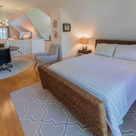 The Carriage House Loft Daire Kingston Dış mekan fotoğraf