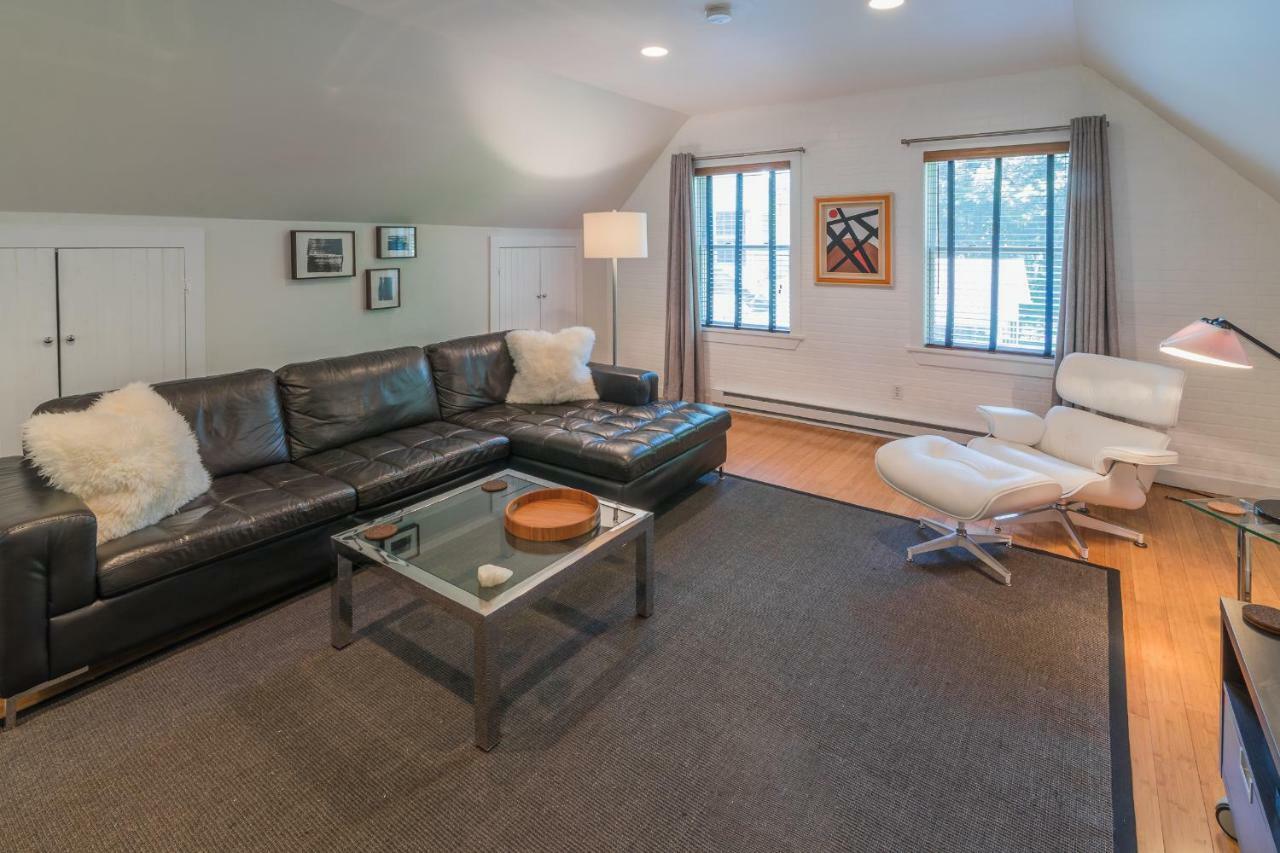 The Carriage House Loft Daire Kingston Dış mekan fotoğraf