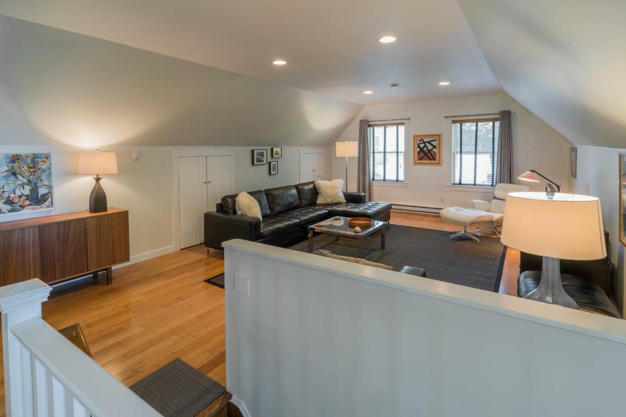 The Carriage House Loft Daire Kingston Dış mekan fotoğraf