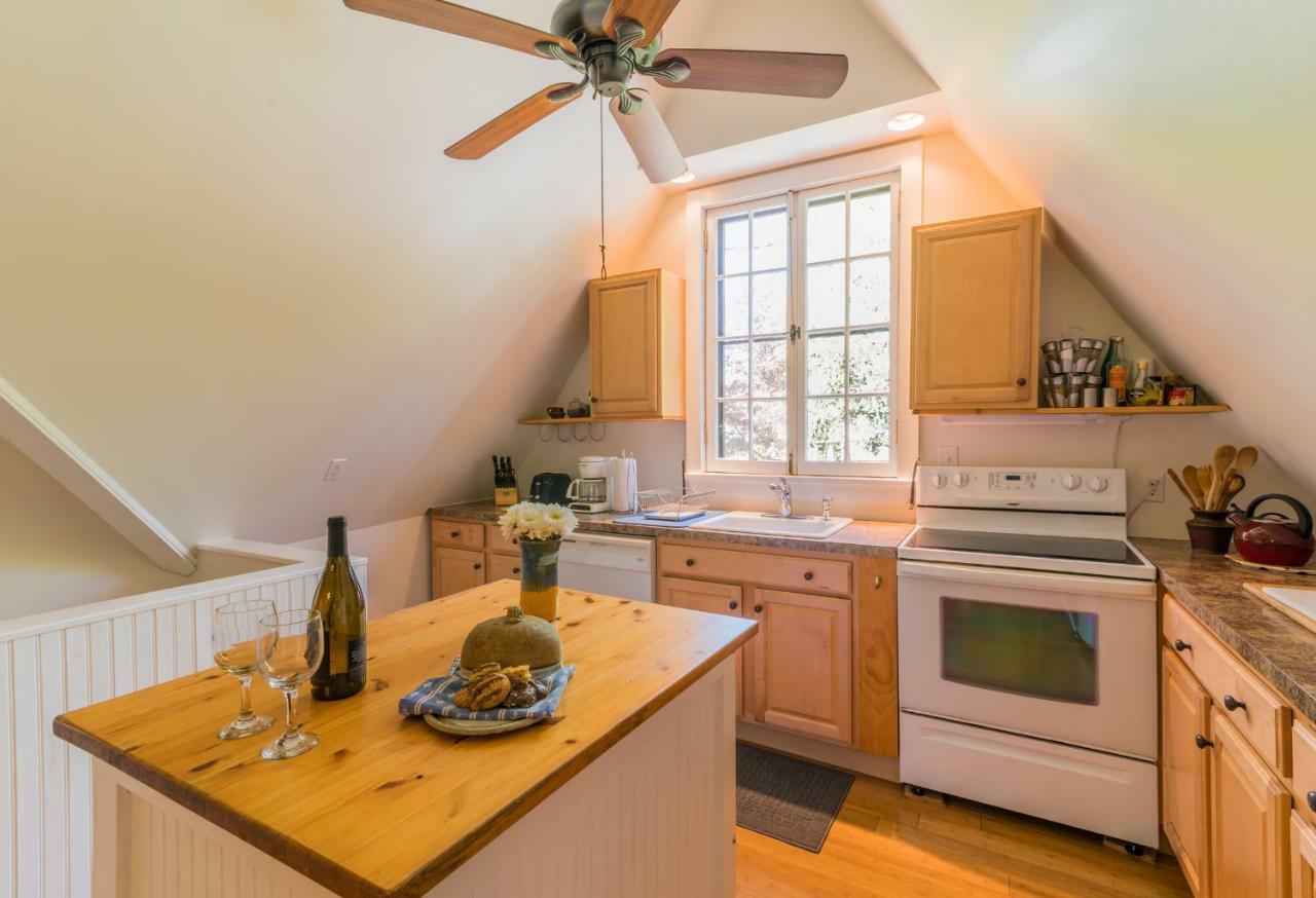 The Carriage House Loft Daire Kingston Dış mekan fotoğraf