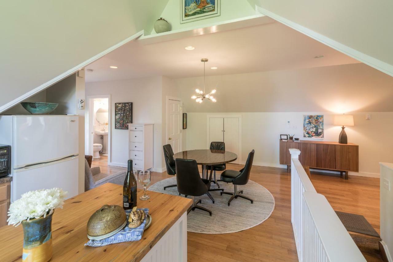 The Carriage House Loft Daire Kingston Dış mekan fotoğraf