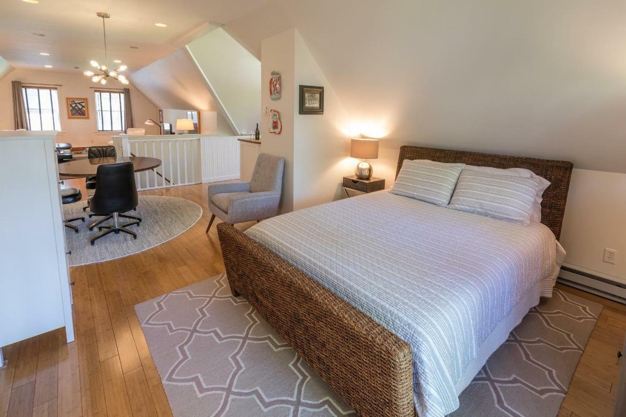 The Carriage House Loft Daire Kingston Dış mekan fotoğraf